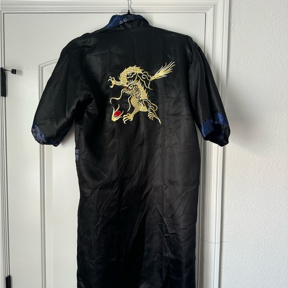 Japanese Silk Robe - Picture 2 of 5